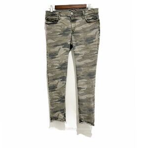 Express mid rise camo legging/skinny jeans. Size 8